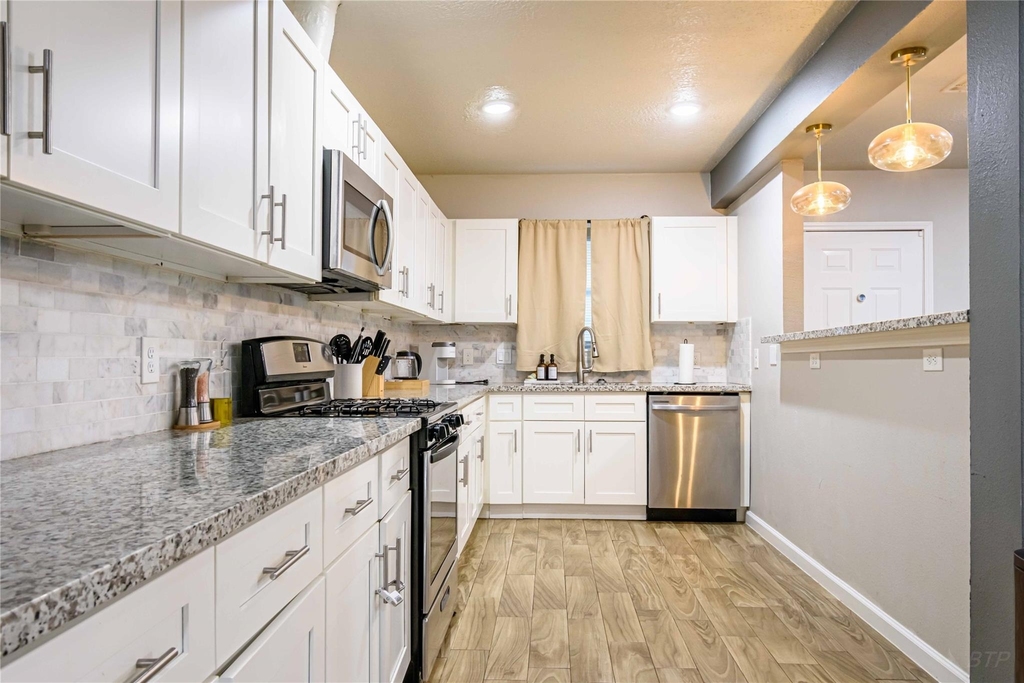 3818 Blodgett Street - Photo 5