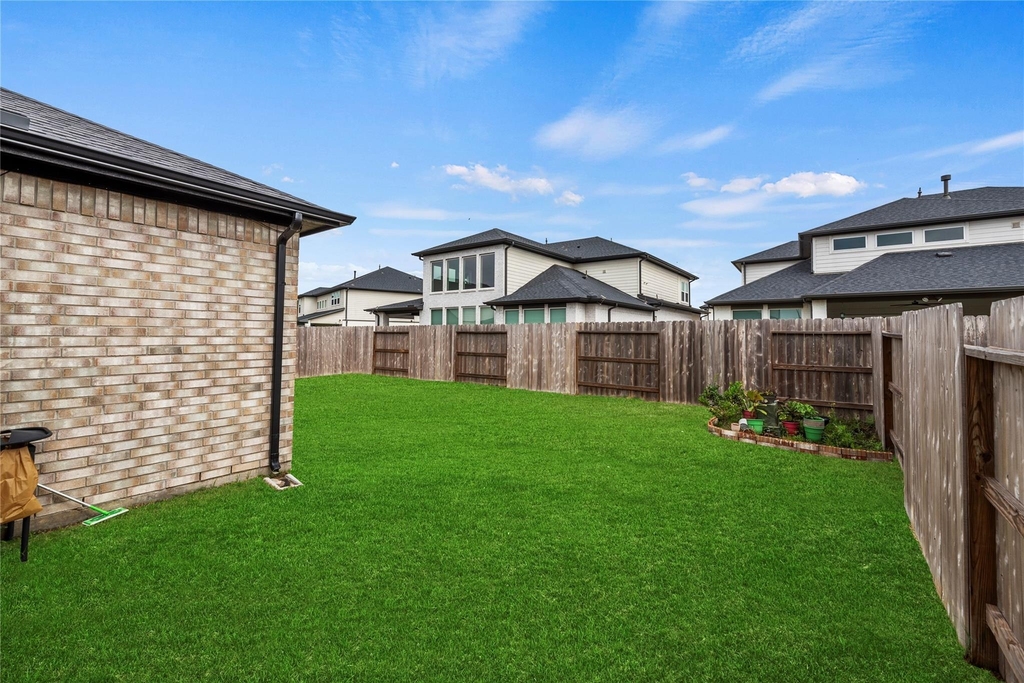 21646 Laggan Cliff Lane - Photo 40