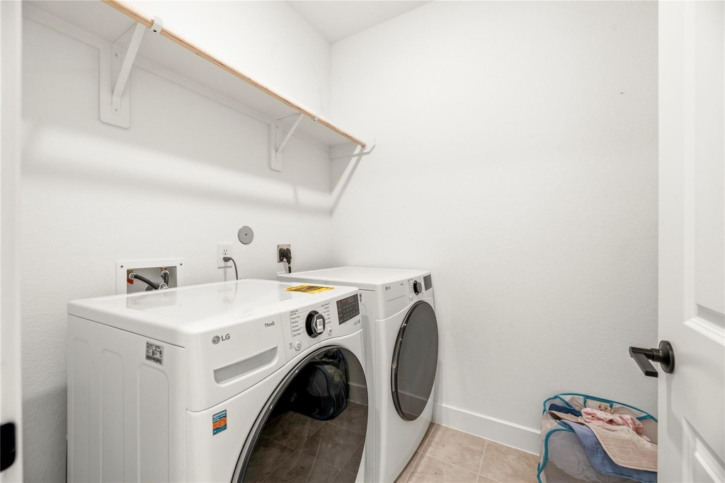 21646 Laggan Cliff Lane - Photo 37