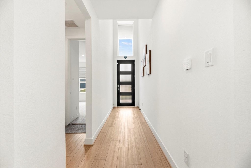 21646 Laggan Cliff Lane - Photo 2
