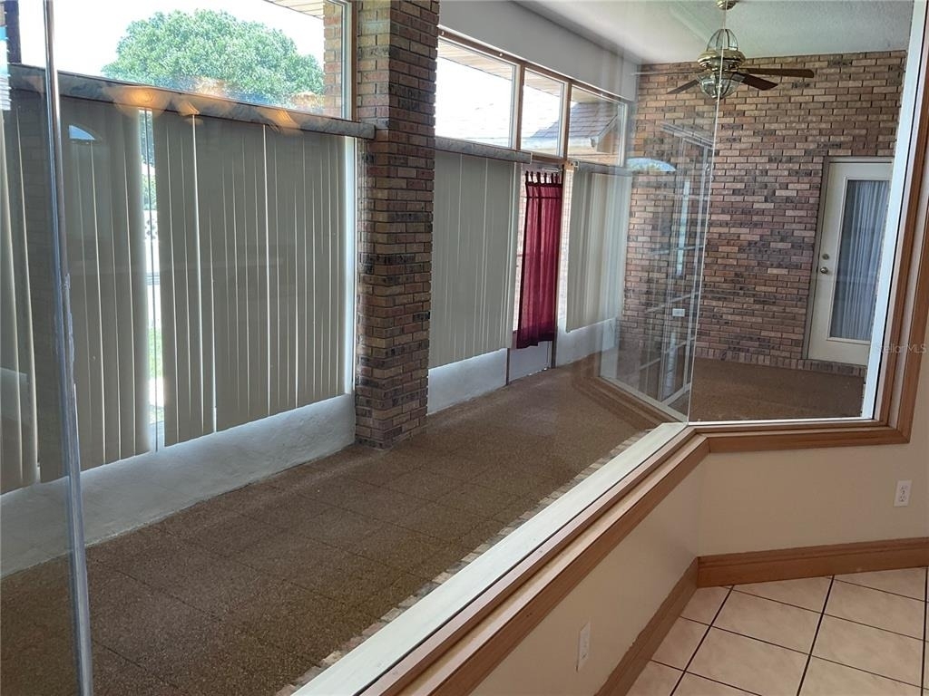 715 Fairlawn Drive - Photo 2