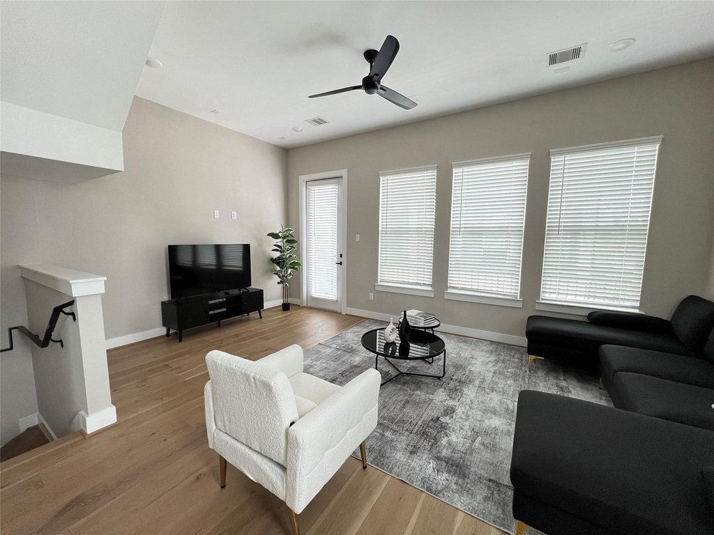 316 Thornton Road - Photo 3