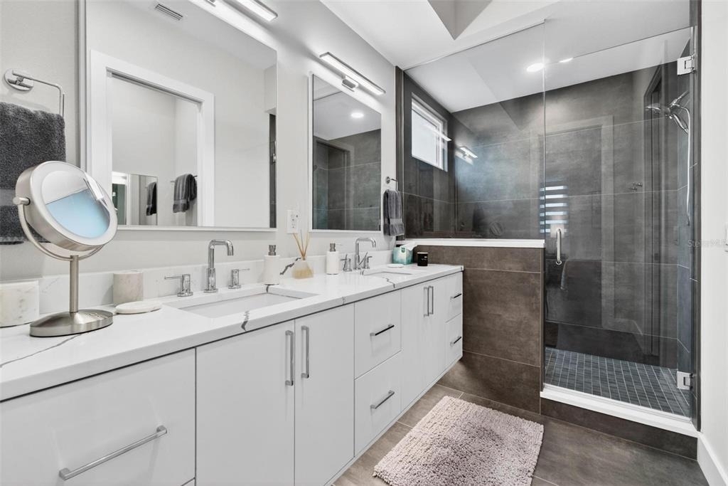 374 6th Street S - Photo 15