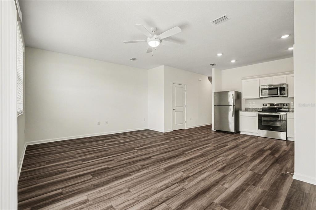 11898 Sylvia Street - Photo 10