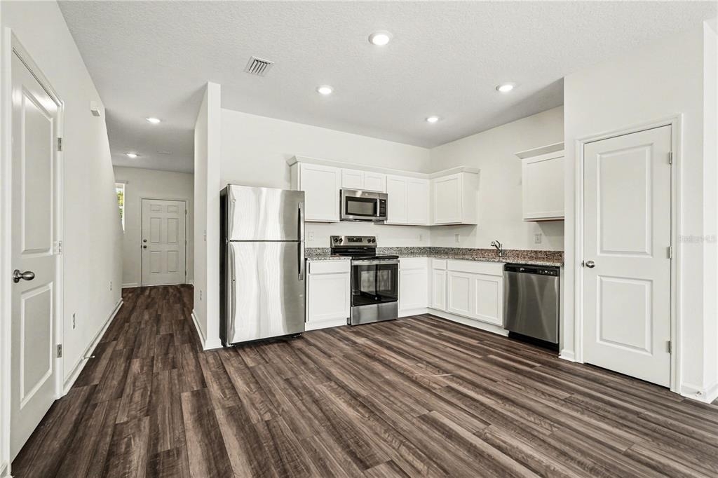 11898 Sylvia Street - Photo 6