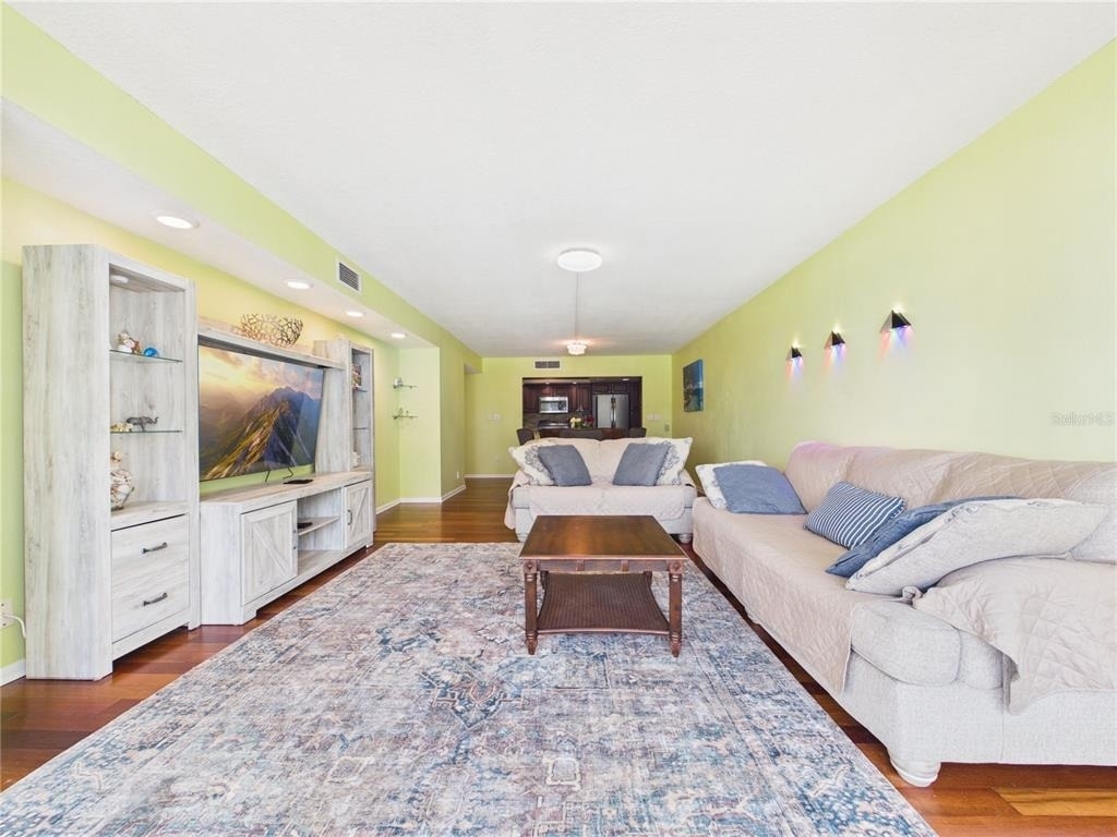 1400 Gulf Boulevard - Photo 5