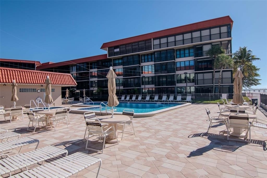 17580 Gulf Boulevard - Photo 26
