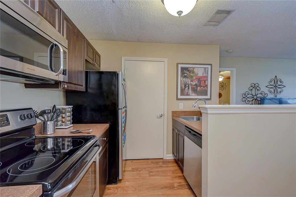 11901 4th Street N - Photo 6