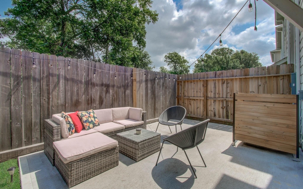 970 Highland Sound Lane - Photo 3