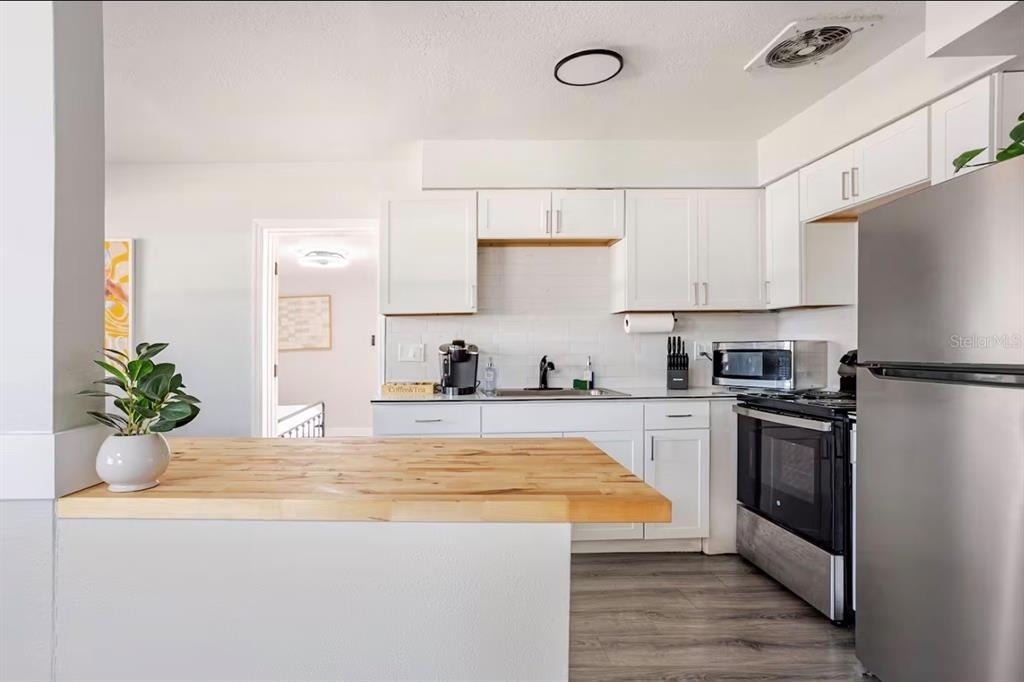 8911 Oren Avenue - Photo 6