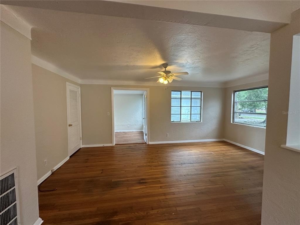 4526 6th Avenue N - Photo 4