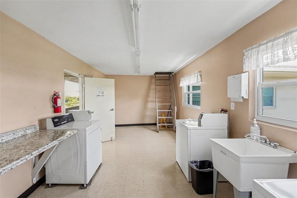 1235 S Highland Avenue - Photo 20