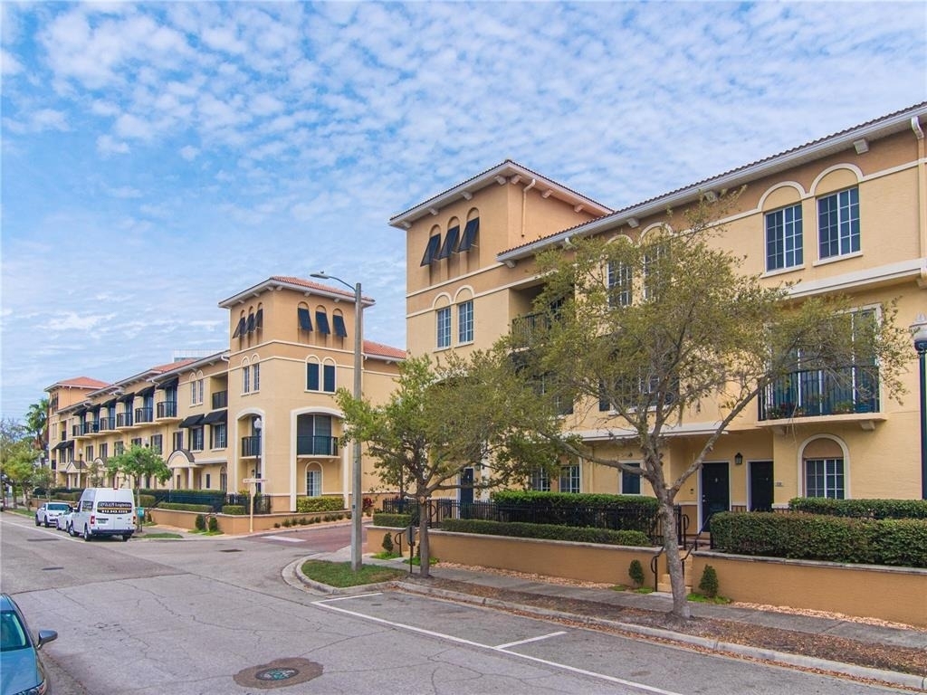 126 S Obrien Street - Photo 1