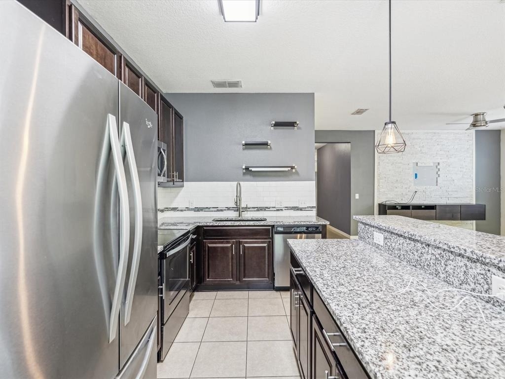 11525 Southern Creek Drive - Photo 18