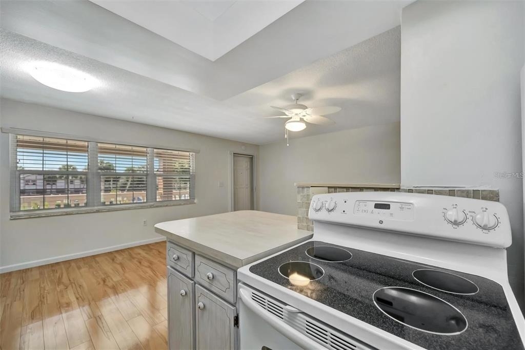 650 Pinellas Point Drive S - Photo 10