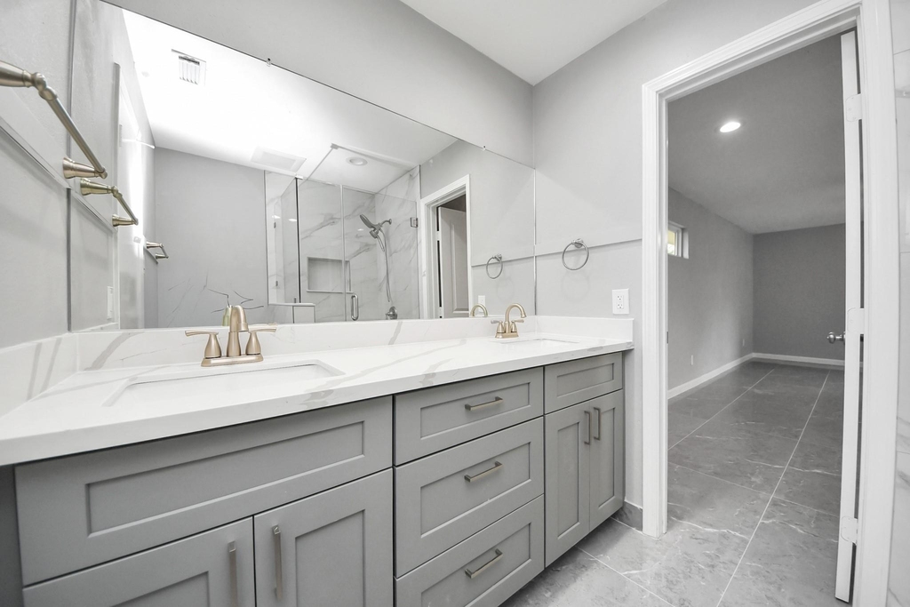 8007 Rowan Lane - Photo 6