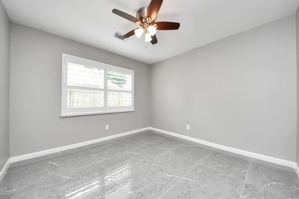 8007 Rowan Lane - Photo 13
