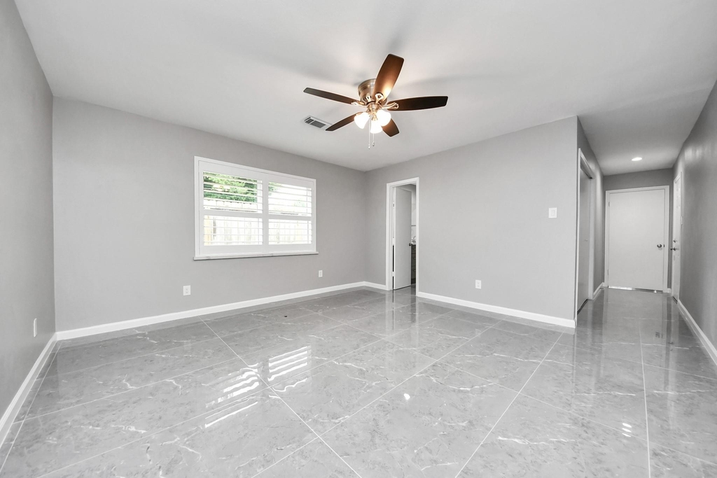 8007 Rowan Lane - Photo 9