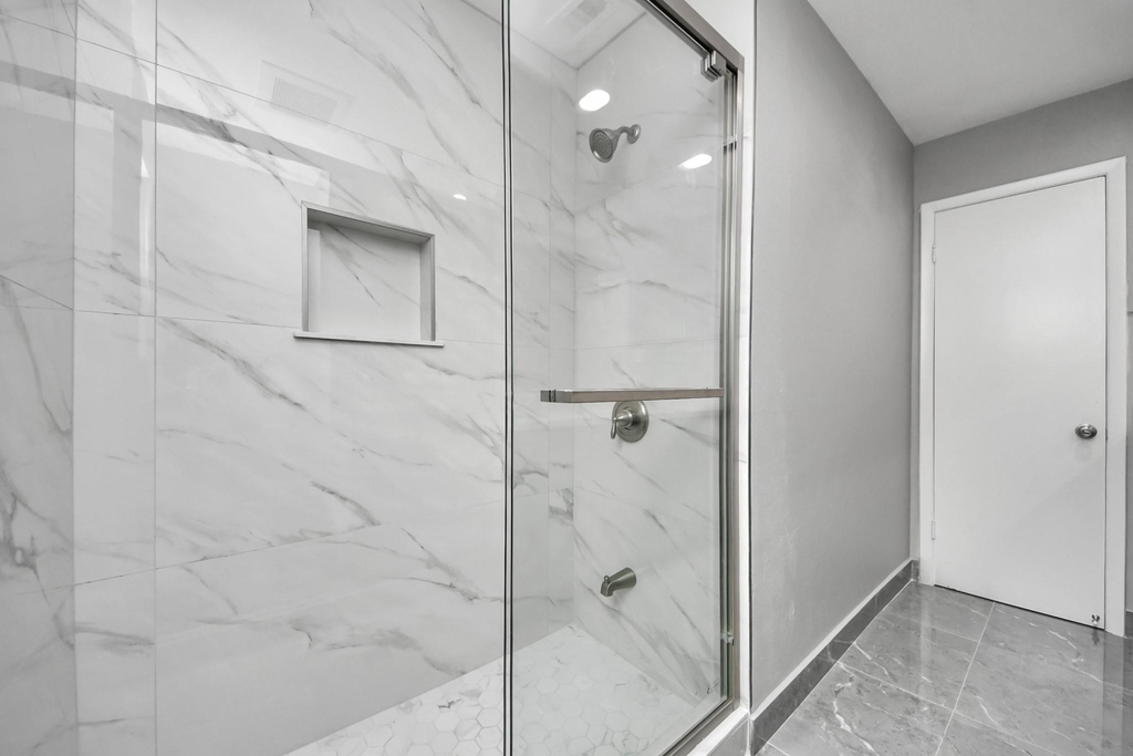 8007 Rowan Lane - Photo 7