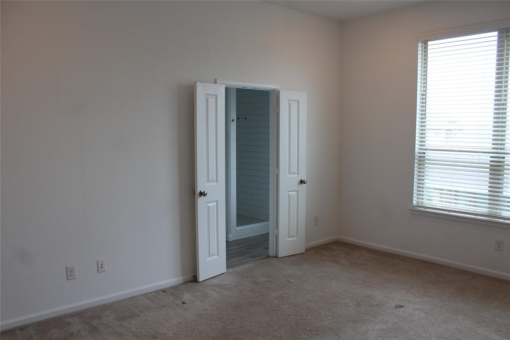 4203 Champlain Way - Photo 20