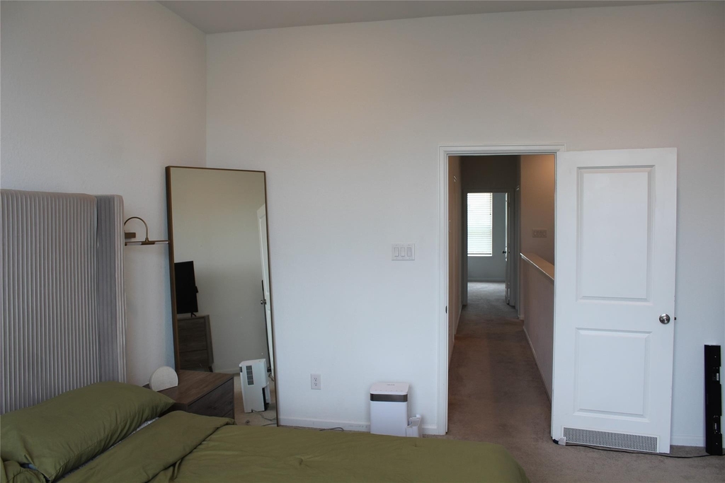 4203 Champlain Way - Photo 18