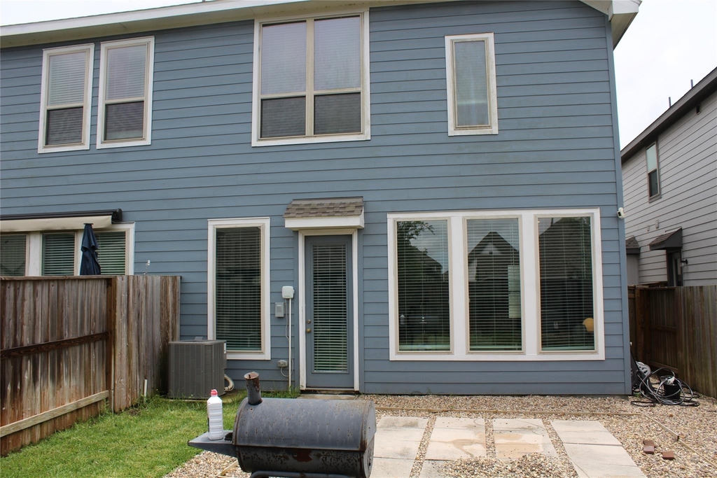 4203 Champlain Way - Photo 26