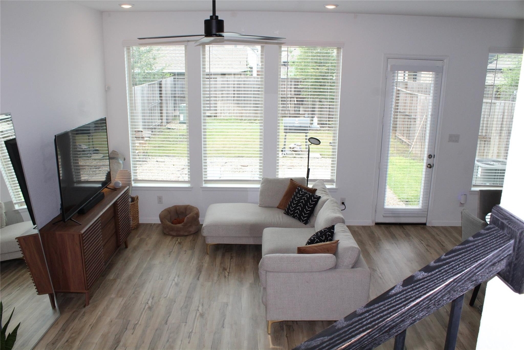 4203 Champlain Way - Photo 6