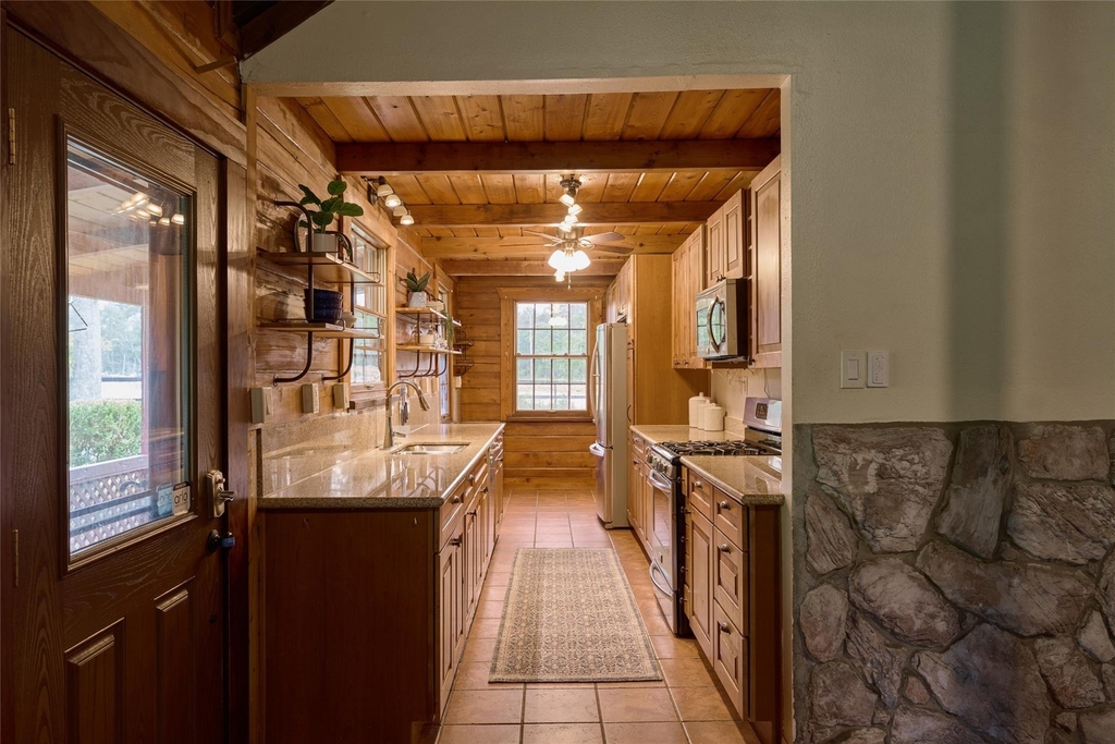 18233 Country Place Drive - Photo 6
