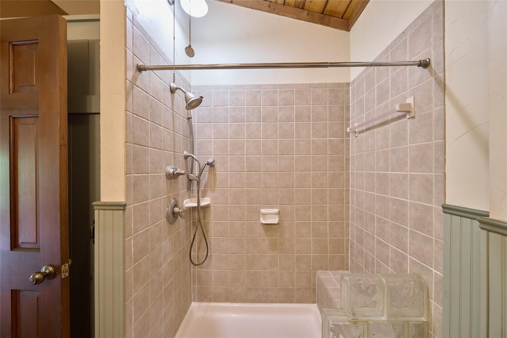 18233 Country Place Drive - Photo 21