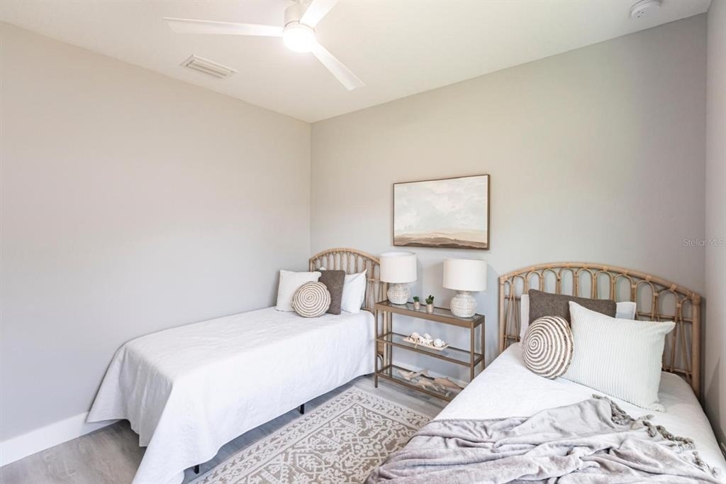 946 Flanders Street - Photo 28