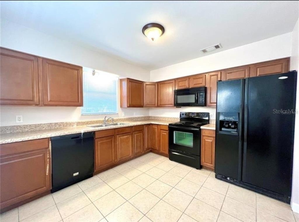 209 Avenue B Se - Photo 8