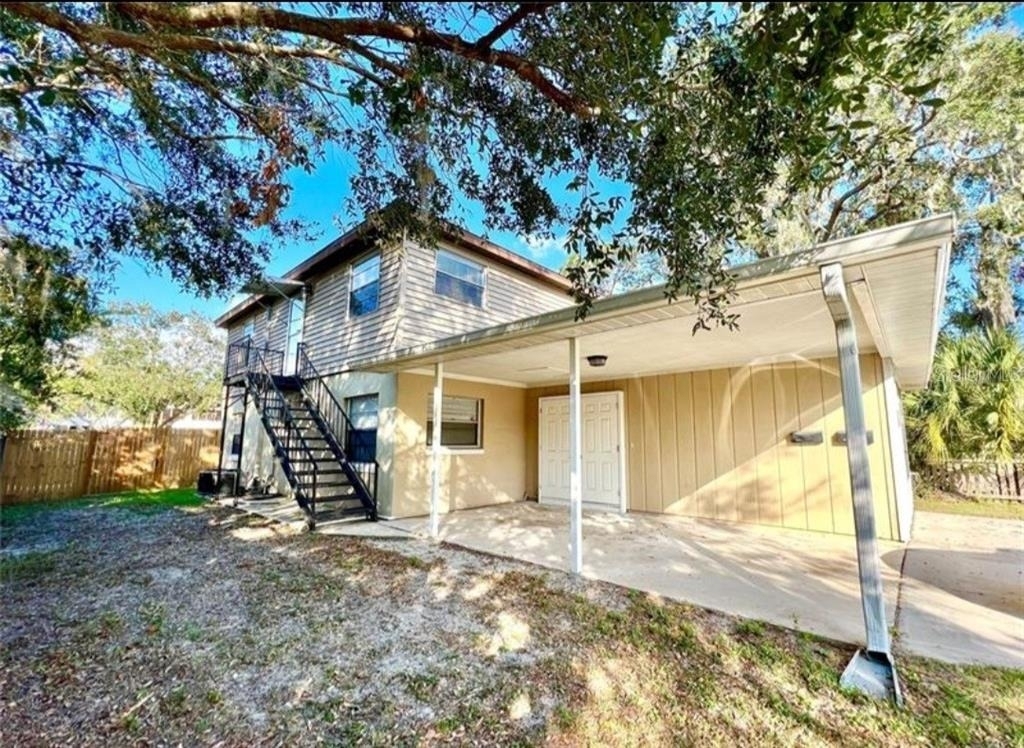 209 Avenue B Se - Photo 2