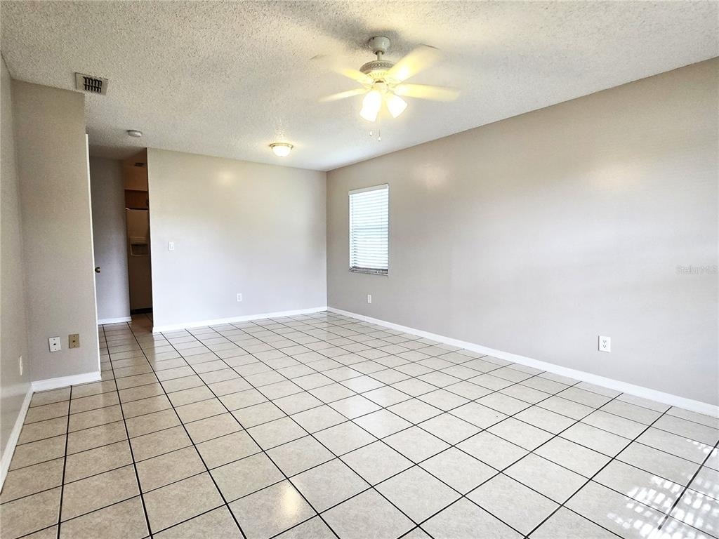 1423 Montana Avenue - Photo 1