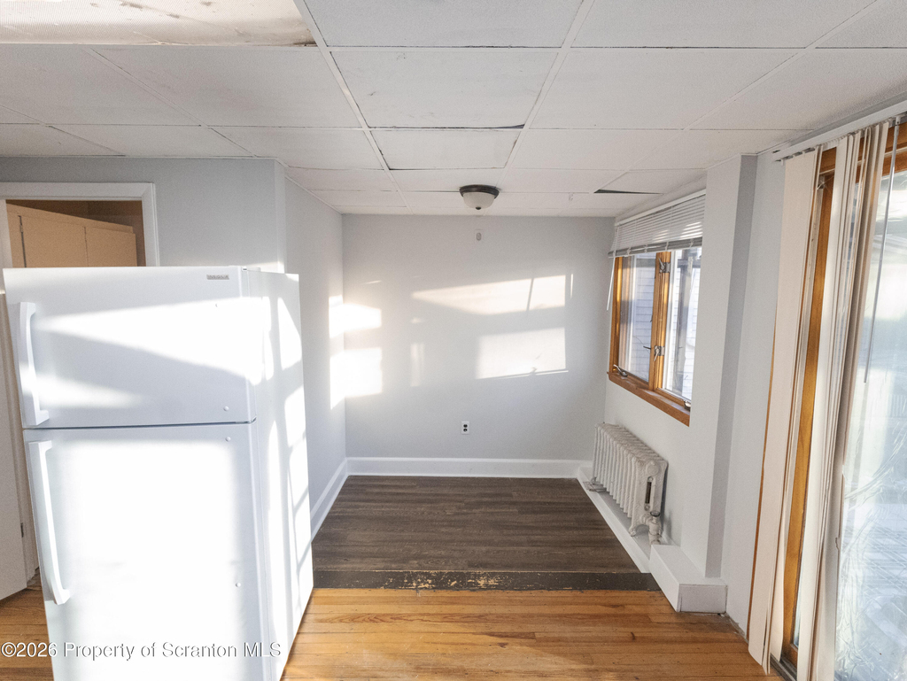 418 E Market Street - Photo 9