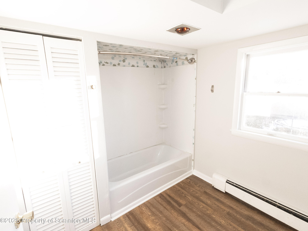 418 E Market Street - Photo 14