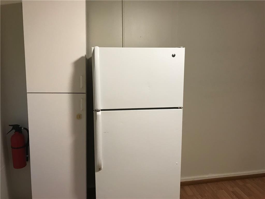 738 E 4th Street - Photo 3