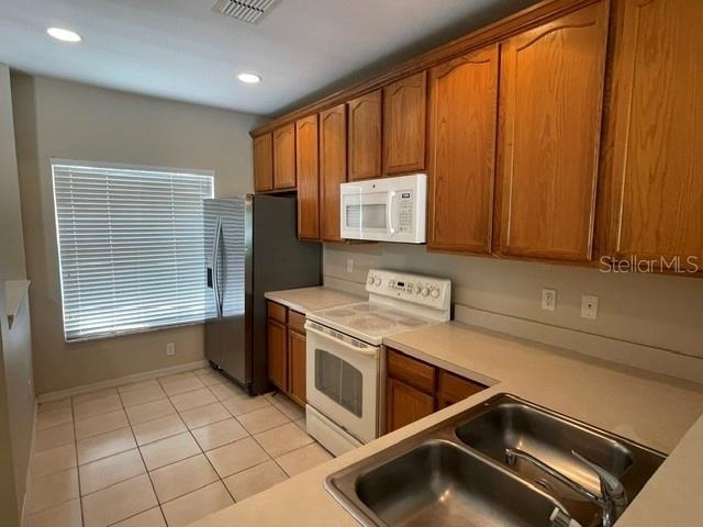 10817 Savannah Wood Drive - Photo 9