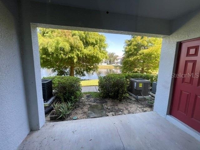 10817 Savannah Wood Drive - Photo 4