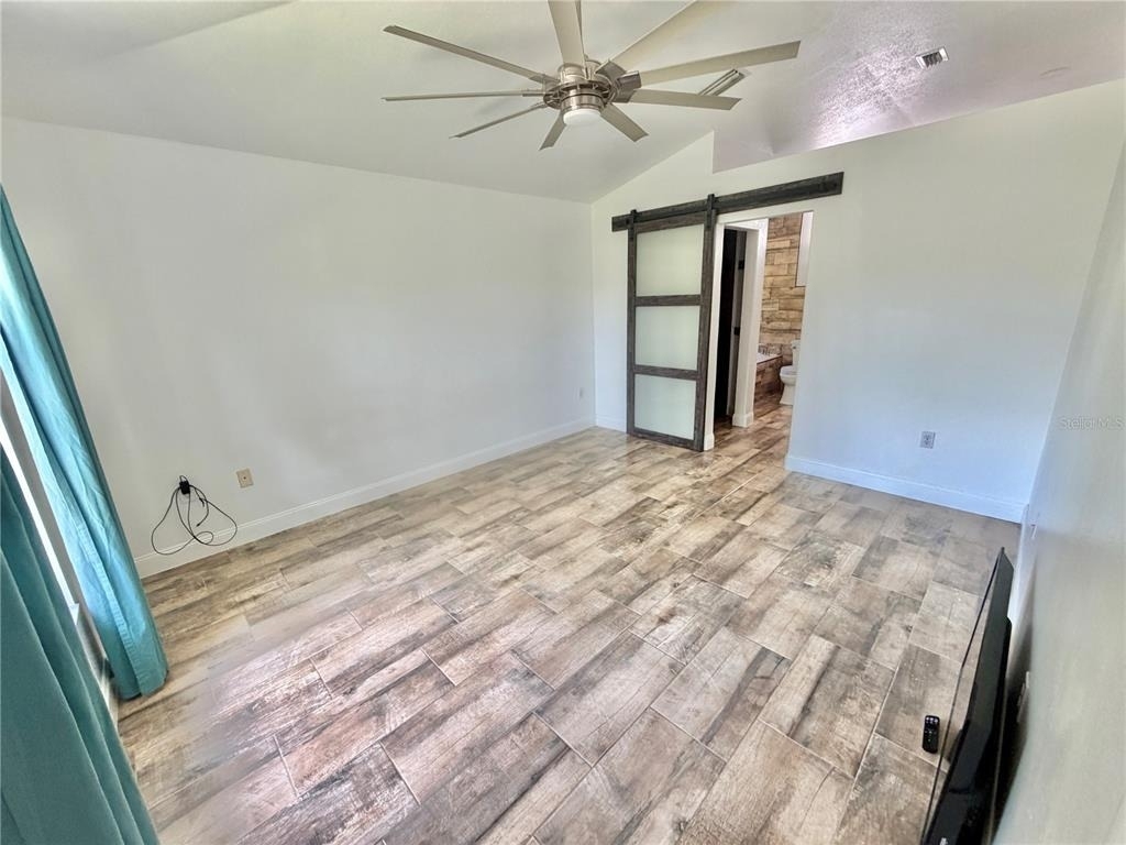 1230 Silverdale Street - Photo 6