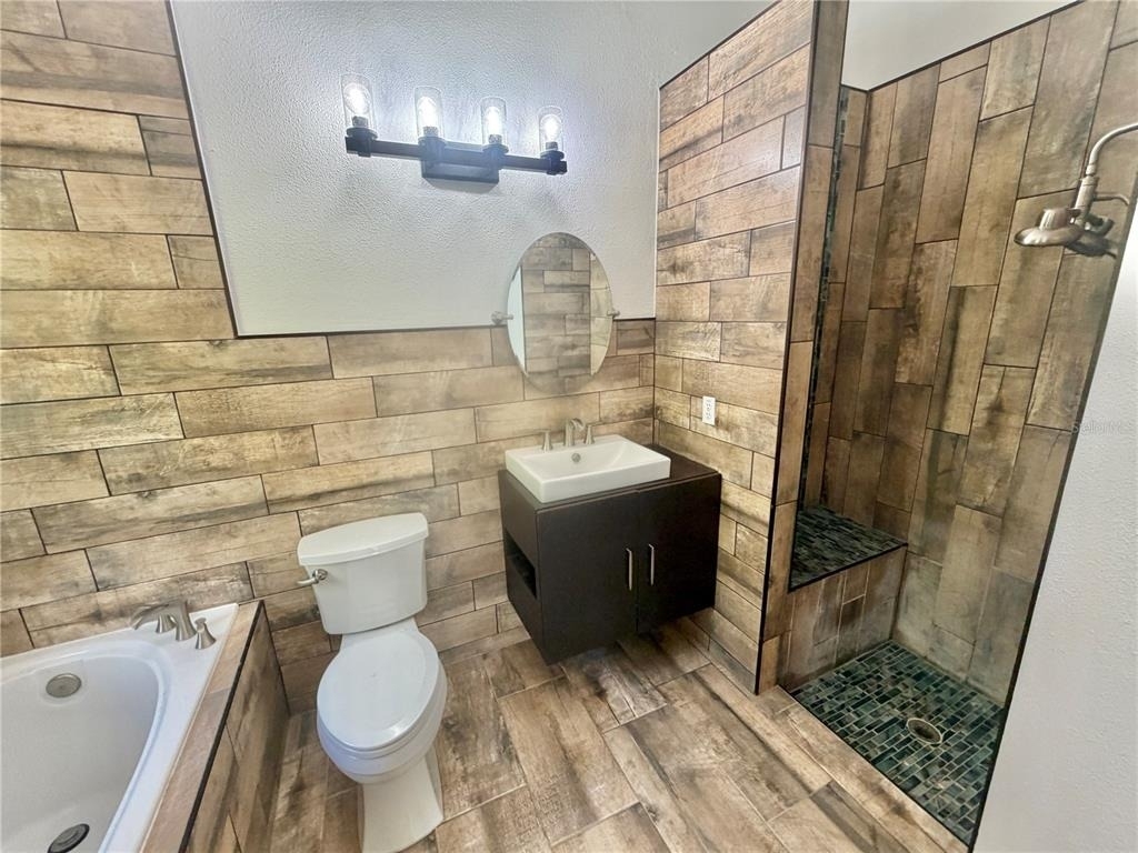 1230 Silverdale Street - Photo 10