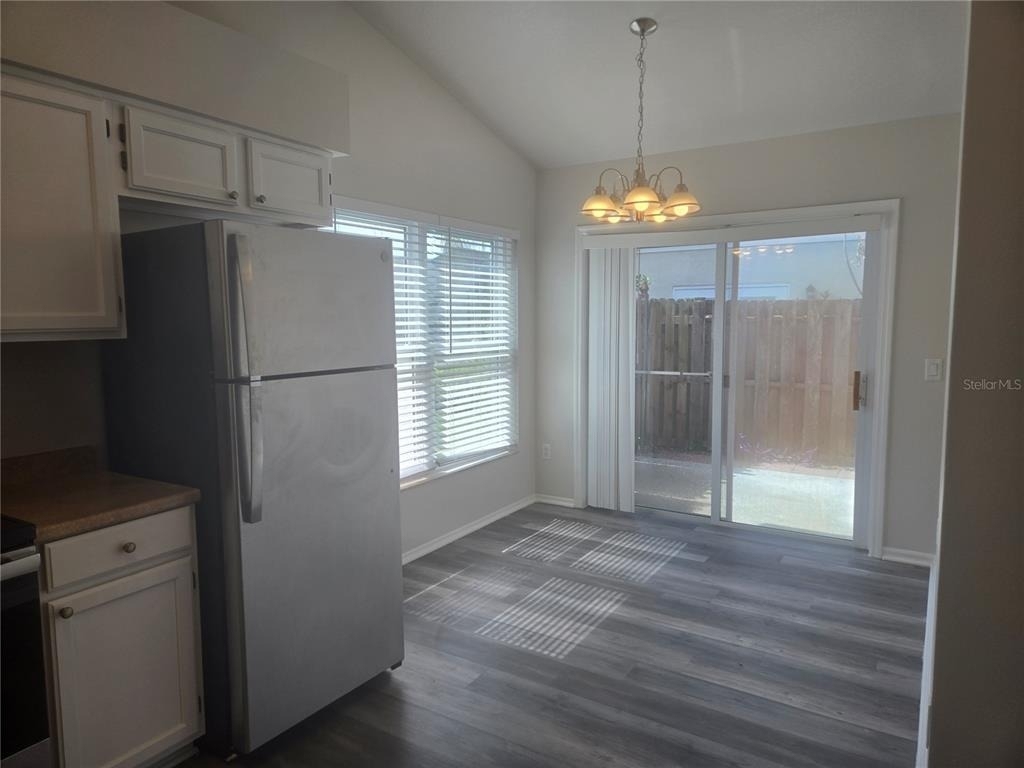 901 Beresford Way - Photo 3