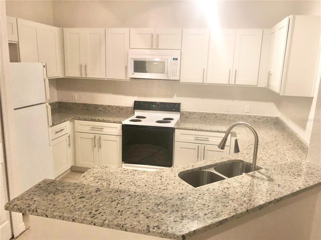 2640 Legacy Villas Drive - Photo 2