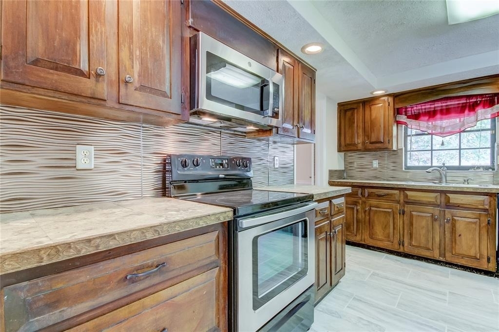 10406 Reclinata Lane - Photo 12