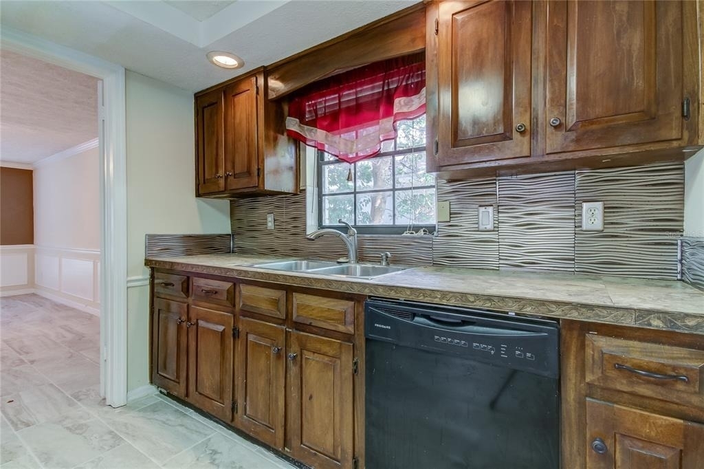 10406 Reclinata Lane - Photo 9