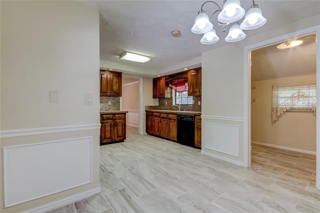 10406 Reclinata Lane - Photo 16