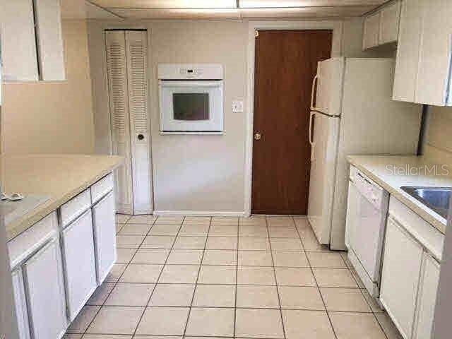 2730 Prince John Road - Photo 2