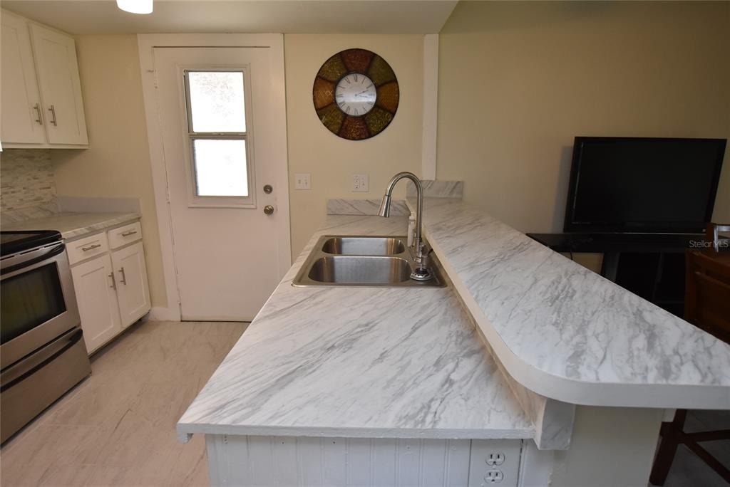 4825 Loretta Lane - Photo 8