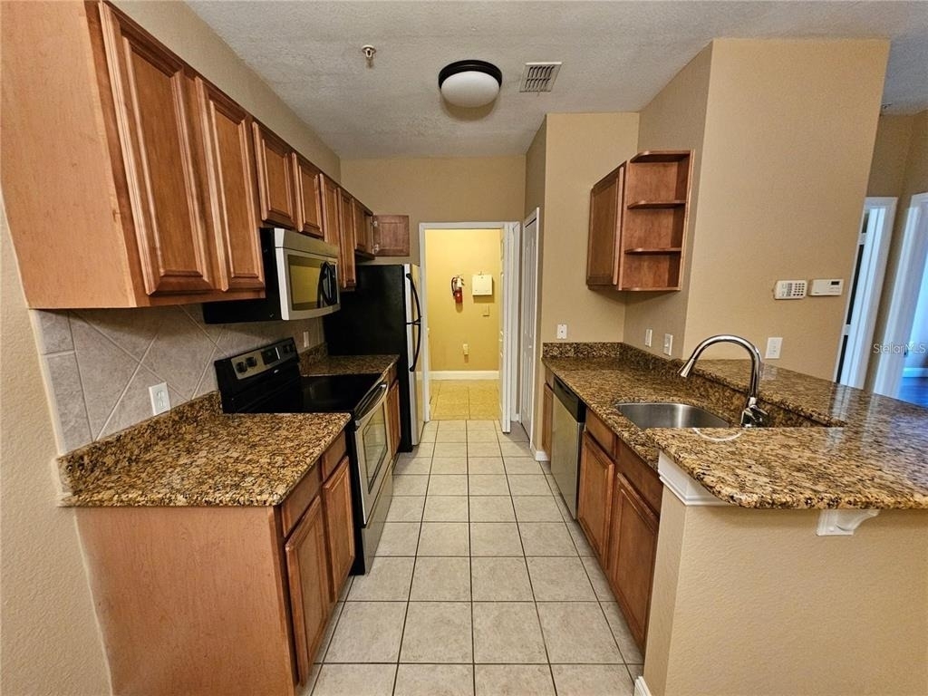 6151 Metrowest Boulevard - Photo 13