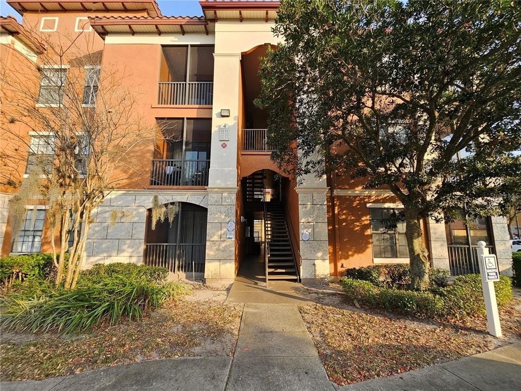6151 Metrowest Boulevard - Photo 1