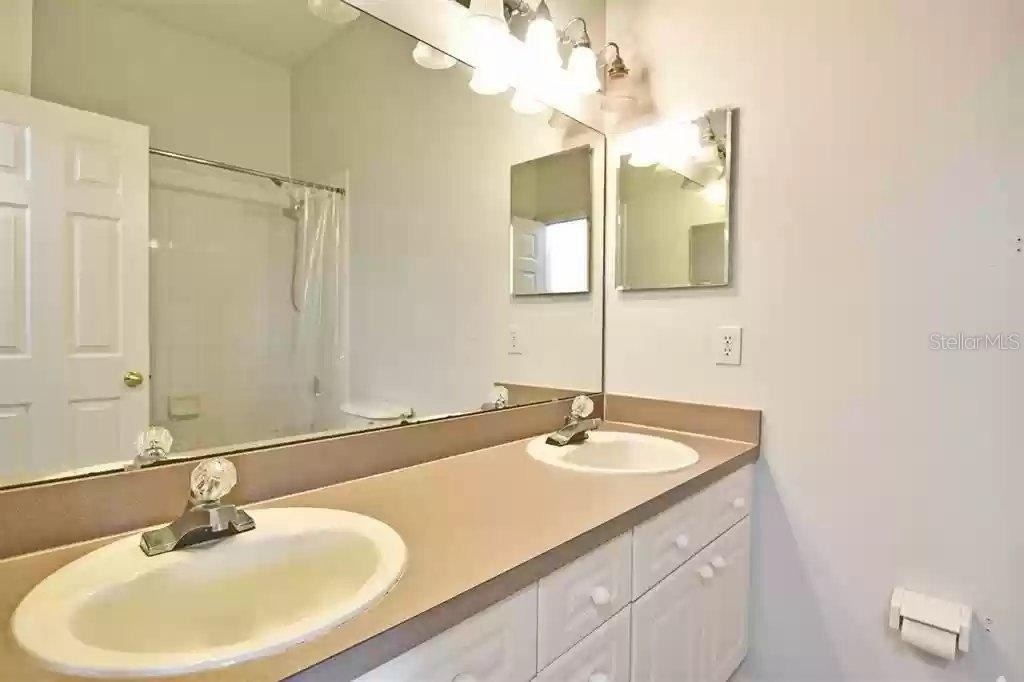 265 Goldenrain Drive - Photo 7